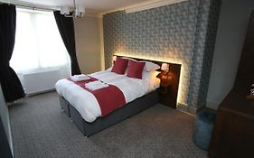 The Queens Head Hotel